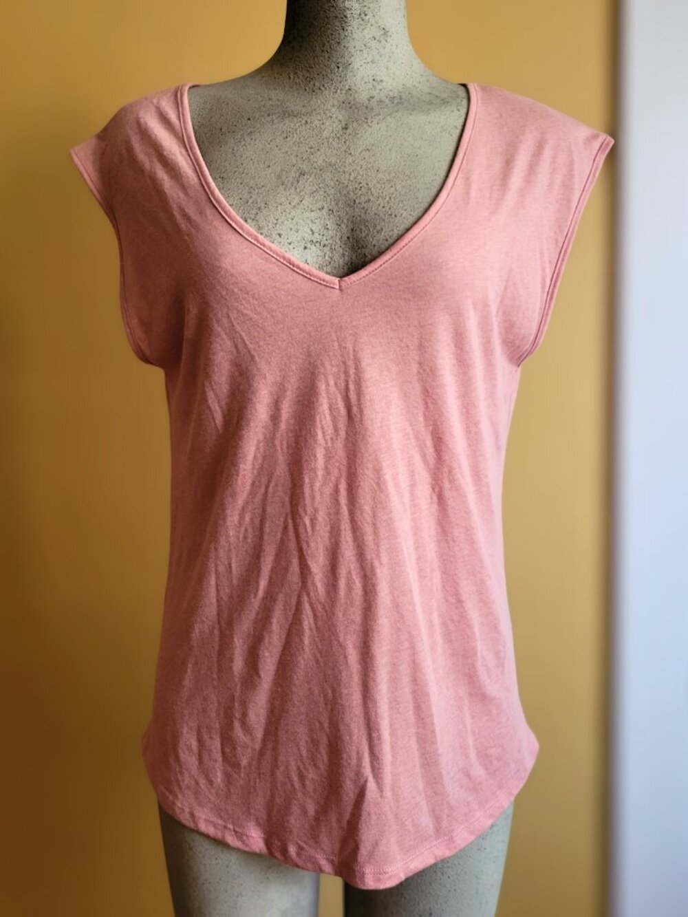 3/$30 BUNDLE! Next Level Apparel Salmon Pink Festival Sleeveless V-Neck - L